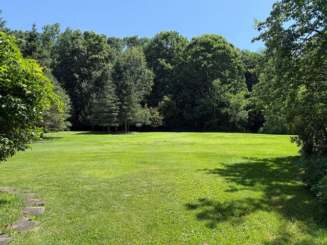 19 Greenville St, Spencer, MA 01562