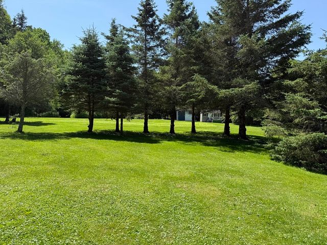 19 Greenville St, Spencer, MA 01562