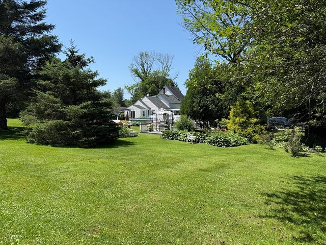 19 Greenville St, Spencer, MA 01562