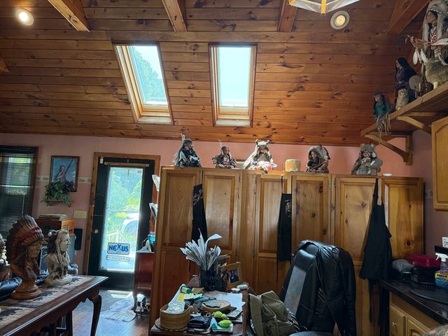 19 Greenville St, Spencer, MA 01562