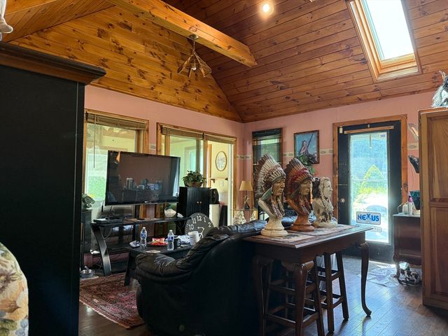 19 Greenville St, Spencer, MA 01562