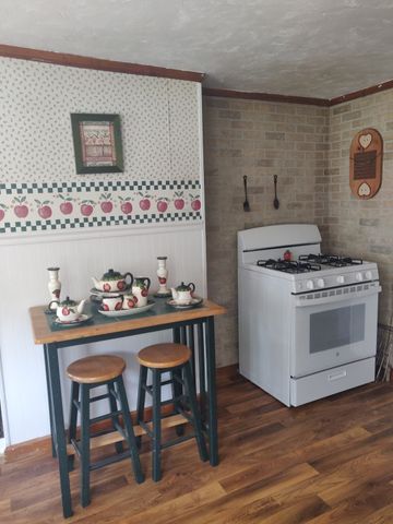 19 Greenville St, Spencer, MA 01562