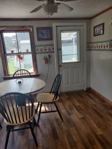 19 Greenville St, Spencer, MA 01562