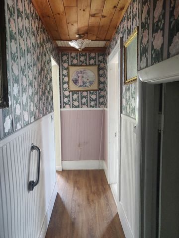 19 Greenville St, Spencer, MA 01562