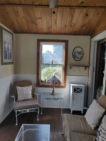 19 Greenville St, Spencer, MA 01562