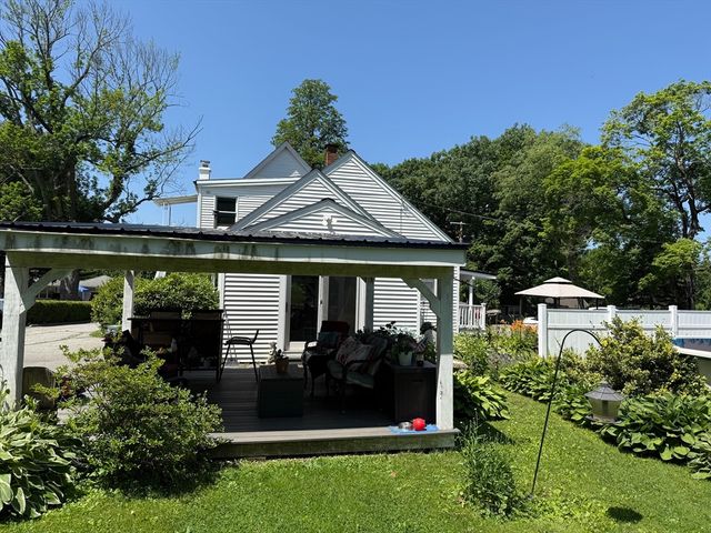 19 Greenville St, Spencer, MA 01562