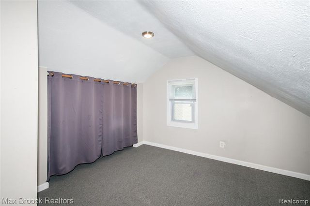 23100 Hoover Avenue, Hazel Park, MI 48030