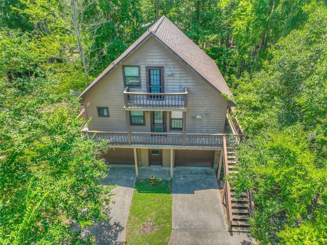 445 Knollwood Creek, Onalaska, TX 77360