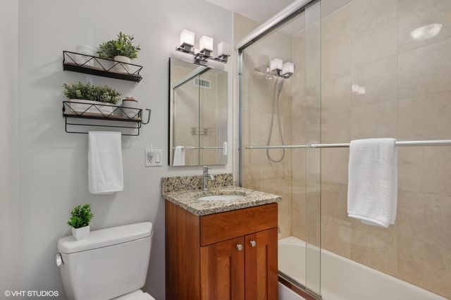 2930 N Sheridan Road 1609, Chicago, IL 60657