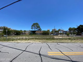 7404 Thomas Drive, Panama City Beach, FL 32408