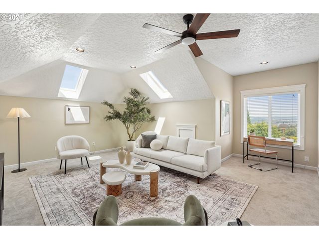 32907 Sw LAURELVIEW Rd, Hillsboro, OR 97123