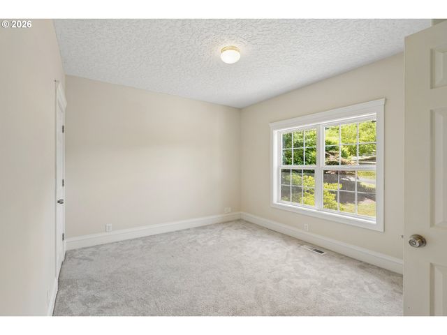 32907 Sw LAURELVIEW Rd, Hillsboro, OR 97123