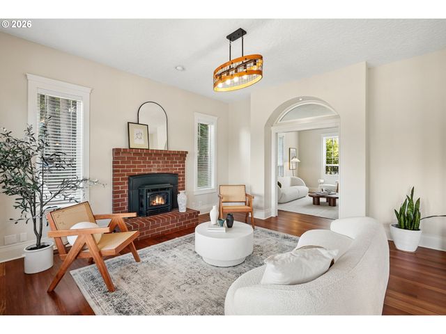 32907 Sw LAURELVIEW Rd, Hillsboro, OR 97123