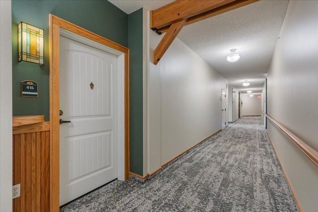 1900 Rush Lake Trail 416, New Brighton, MN 55112