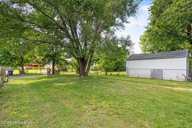 728 S 39th St, Louisville, KY 40211