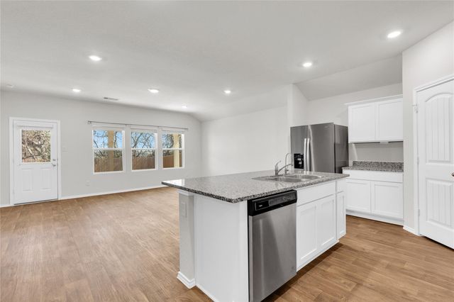 238 Sickle LOOP, Uhland, TX 78640