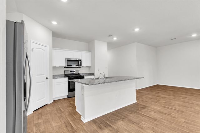 238 Sickle LOOP, Uhland, TX 78640