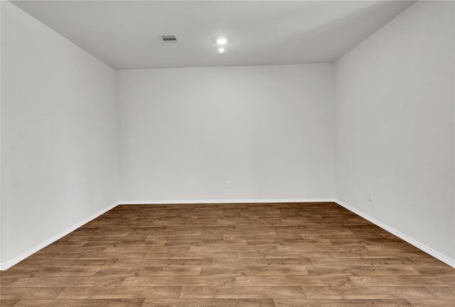 238 Sickle LOOP, Uhland, TX 78640