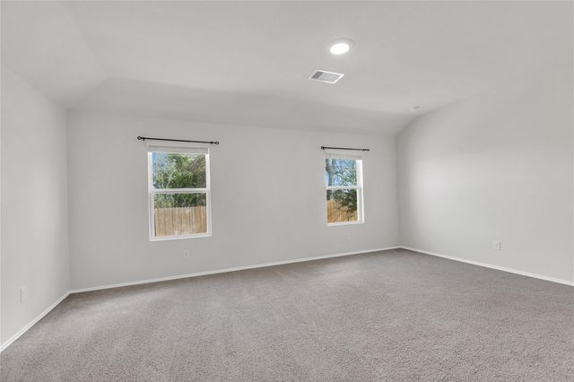 238 Sickle LOOP, Uhland, TX 78640