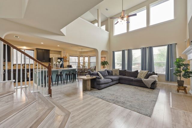 933 Ginger Trail, Desoto, TX 75115