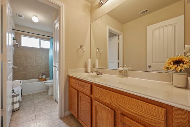 933 Ginger Trail, Desoto, TX 75115