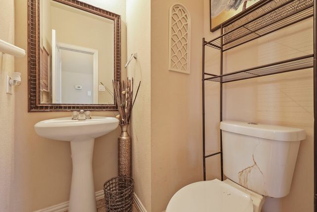 933 Ginger Trail, Desoto, TX 75115