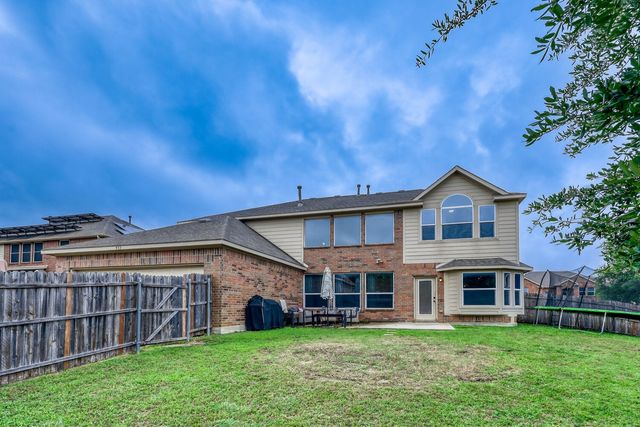 933 Ginger Trail, Desoto, TX 75115