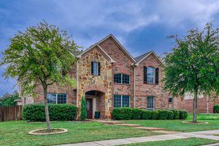 933 Ginger Trail, Desoto, TX 75115