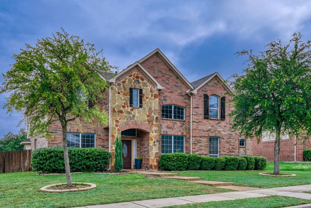 933 Ginger Trail, Desoto, TX 75115