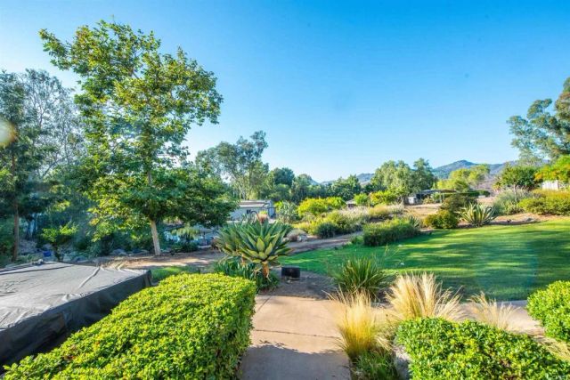 2730 Mountain View Drive, Escondido, CA 92027