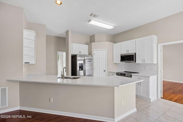 13093 S CHETS CREEK Drive, Jacksonville, FL 32224