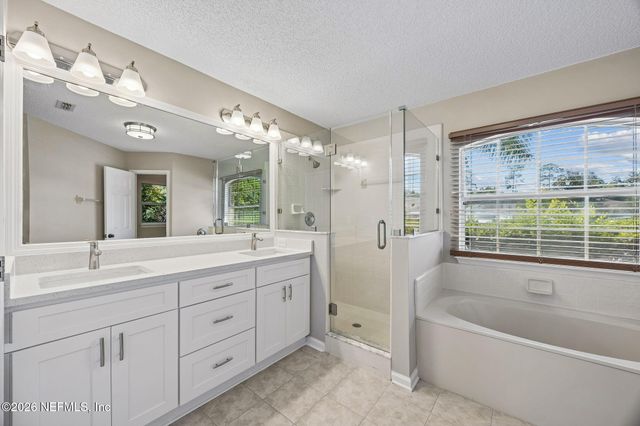 13093 S CHETS CREEK Drive, Jacksonville, FL 32224
