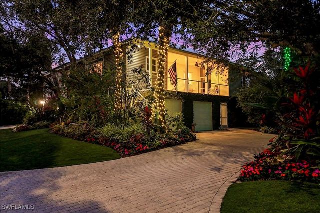 9976 Puopolo LN, Bonita Springs, FL 34135