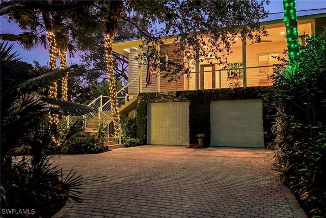 9976 Puopolo LN, Bonita Springs, FL 34135