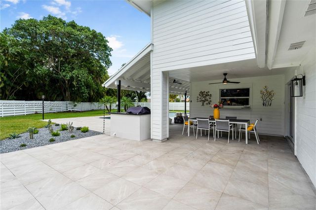 14830 SW 149th St, Miami, FL 33196