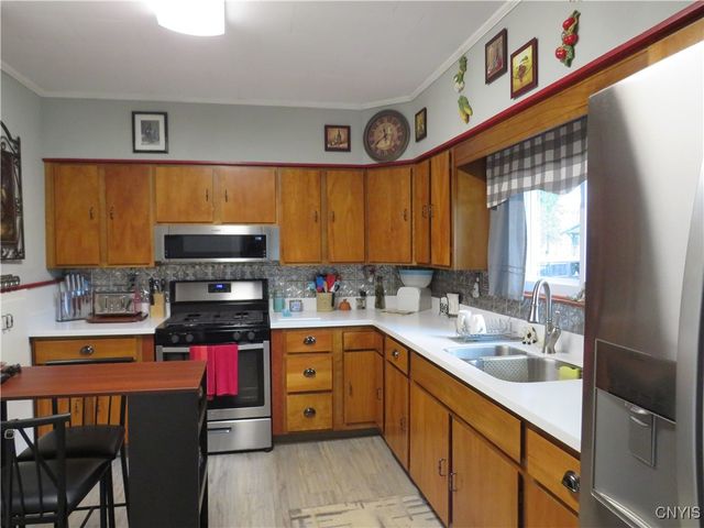 1196 Upper Lenox Avenue, Oneida, NY 13421
