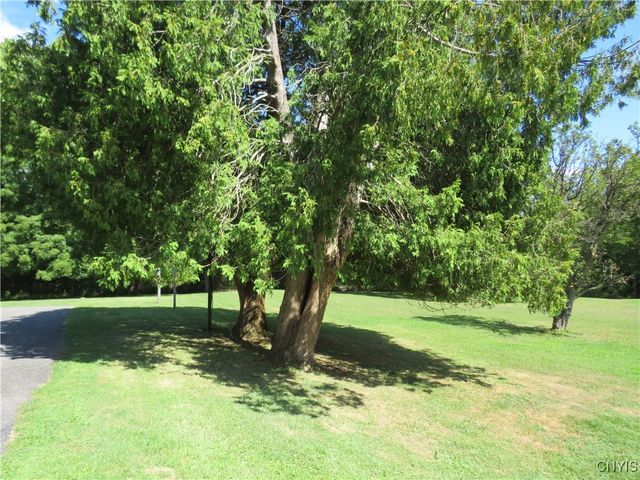1196 Upper Lenox Avenue, Oneida, NY 13421