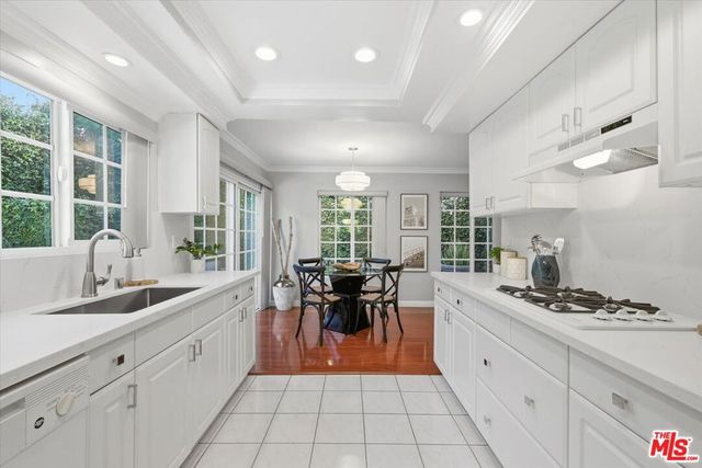 3010 Stoner Avenue, Los Angeles, CA 90066