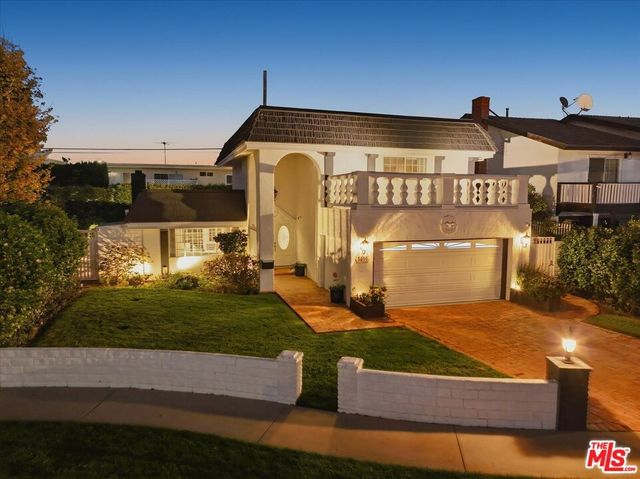 3010 Stoner Avenue, Los Angeles, CA 90066