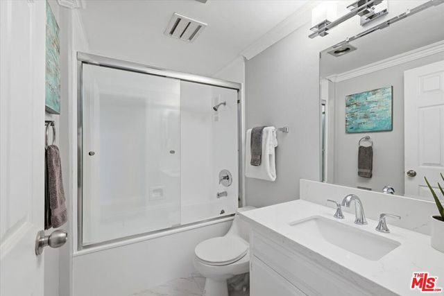 3010 Stoner Avenue, Los Angeles, CA 90066