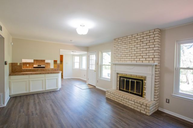 10404 Doering LN, Austin, TX 78750
