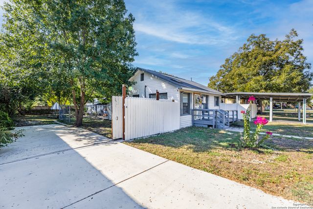 126 Benita St, San Antonio, TX 78210