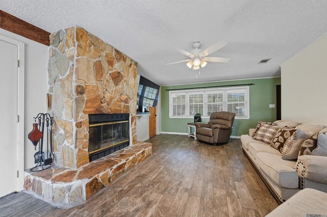 35453 Mcdaniel Rd, Geismar, LA 70734