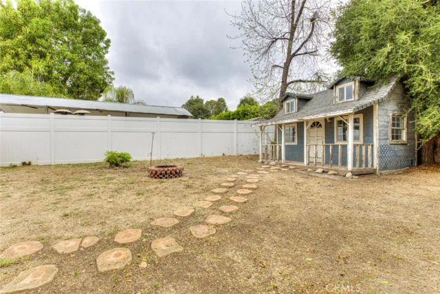 11350 Orcas, Sylmar, CA 91342