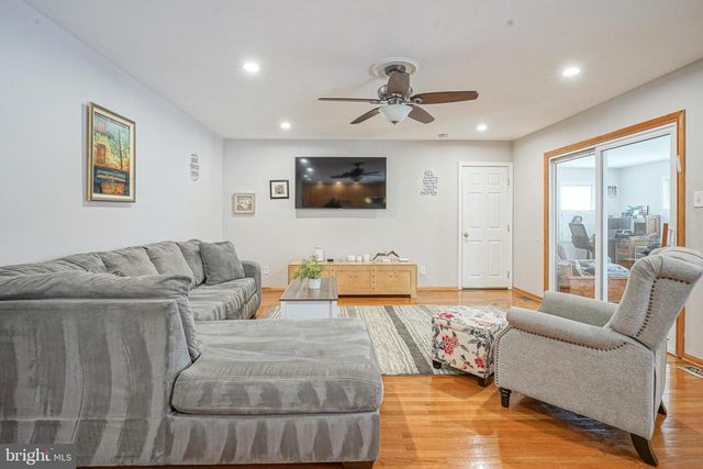 1113 CRANE DR, Cherry Hill, NJ 08003