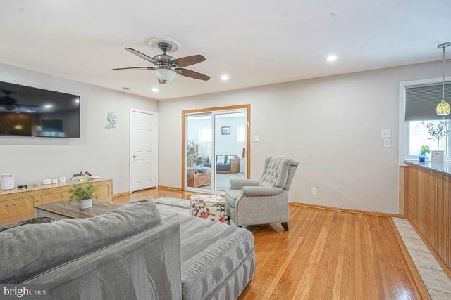 1113 CRANE DR, Cherry Hill, NJ 08003