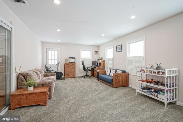 1113 CRANE DR, Cherry Hill, NJ 08003