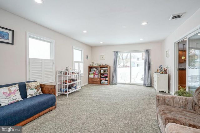 1113 CRANE DR, Cherry Hill, NJ 08003