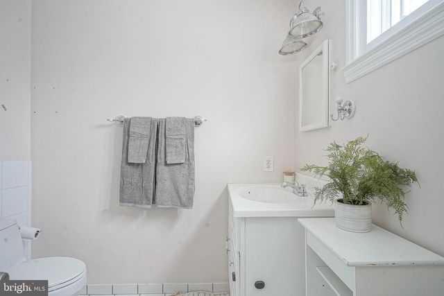 1113 CRANE DR, Cherry Hill, NJ 08003