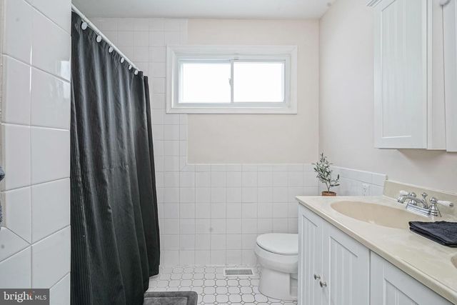 1113 CRANE DR, Cherry Hill, NJ 08003